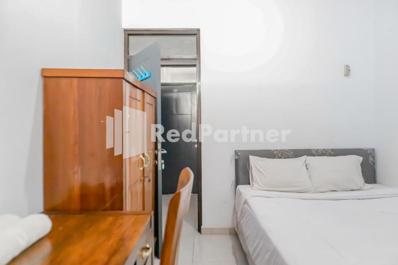 Oyo 2770 Zleepy Wisma Khazri Богор Екстериор снимка