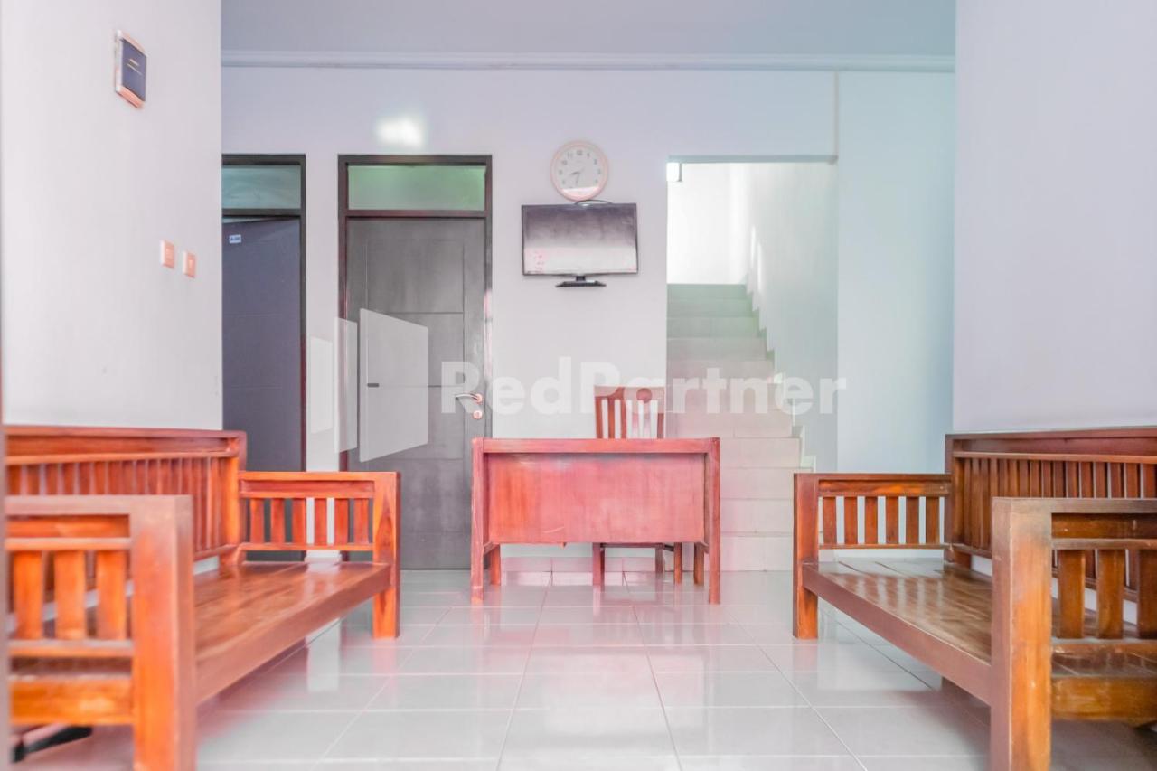 Oyo 2770 Zleepy Wisma Khazri Богор Екстериор снимка