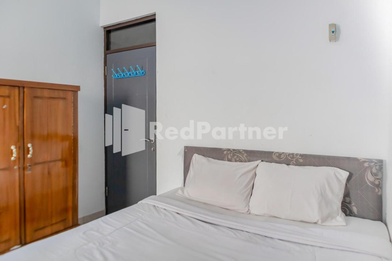 Oyo 2770 Zleepy Wisma Khazri Богор Екстериор снимка