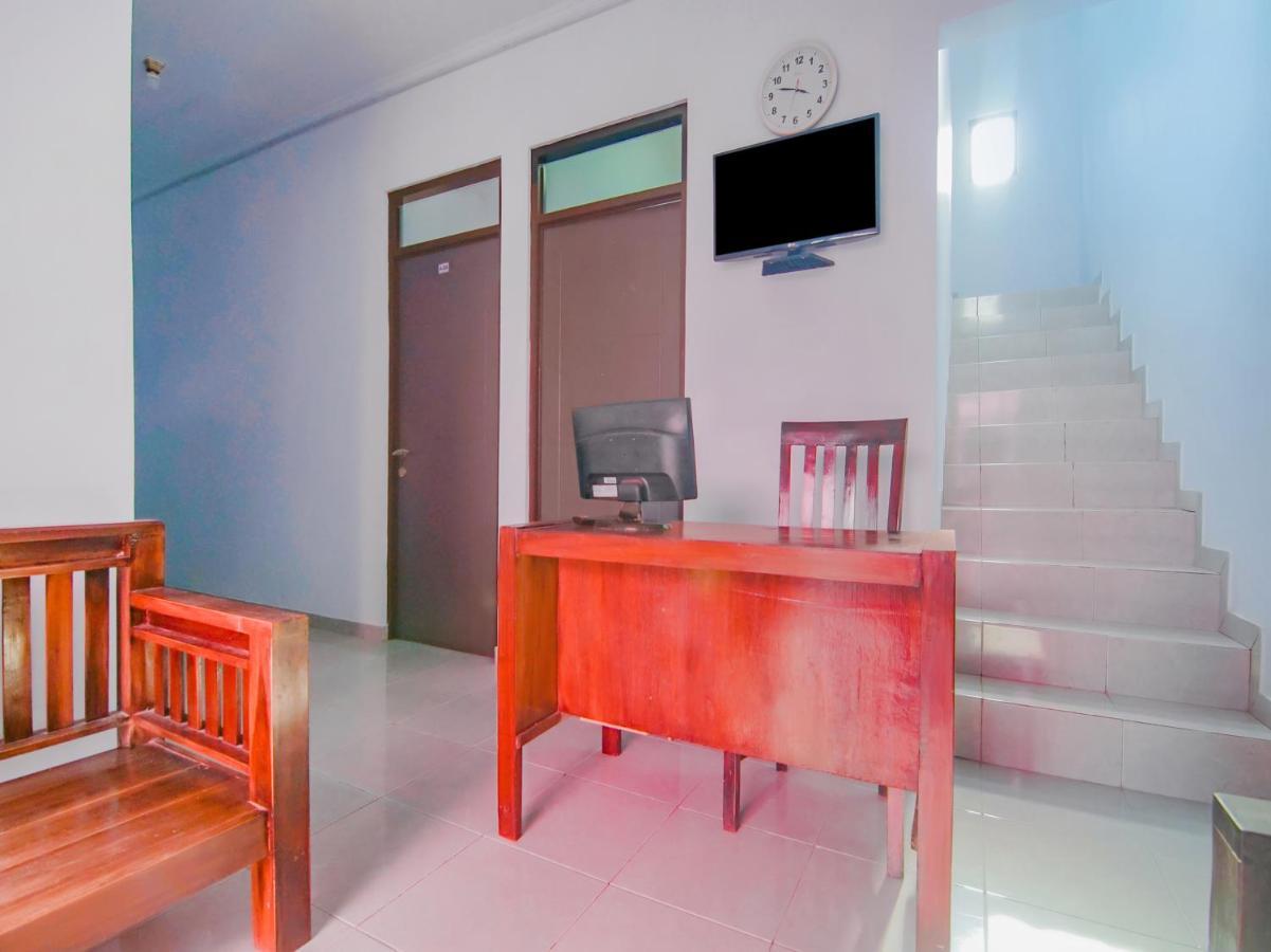 Oyo 2770 Zleepy Wisma Khazri Богор Екстериор снимка
