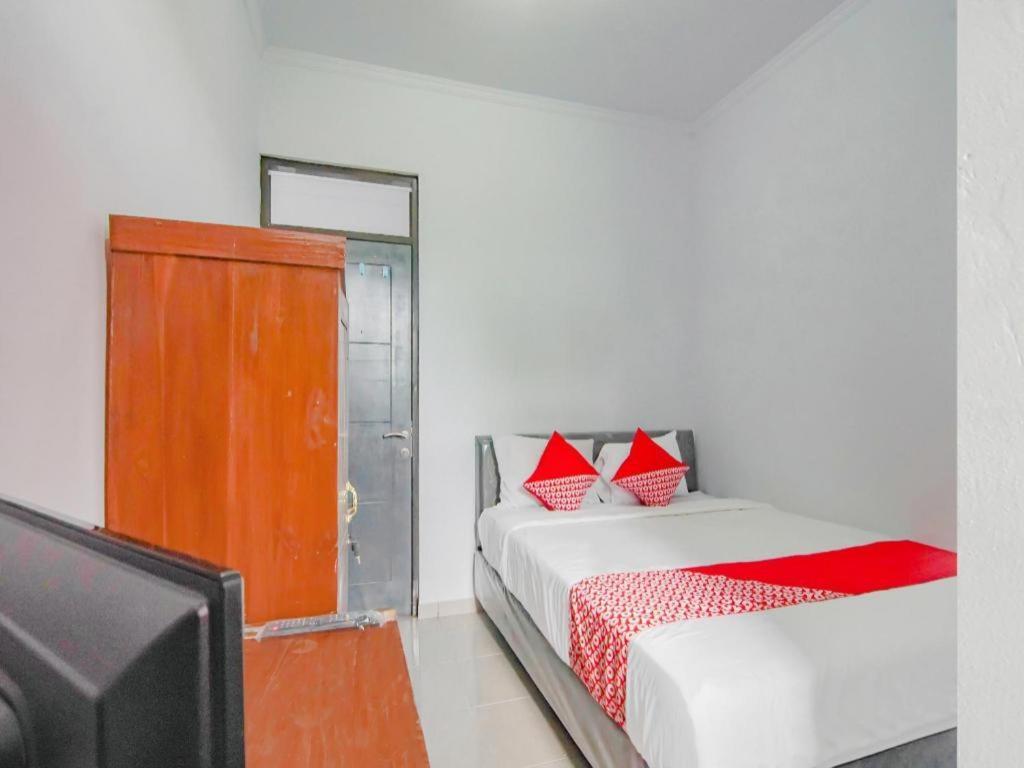 Oyo 2770 Zleepy Wisma Khazri Богор Екстериор снимка